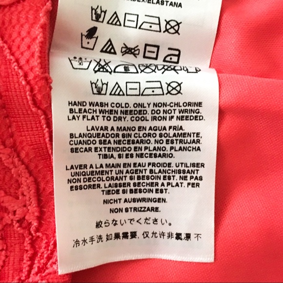 Guess Women’s Vicki Lace short Sleeve Top - Picture 6 of 7